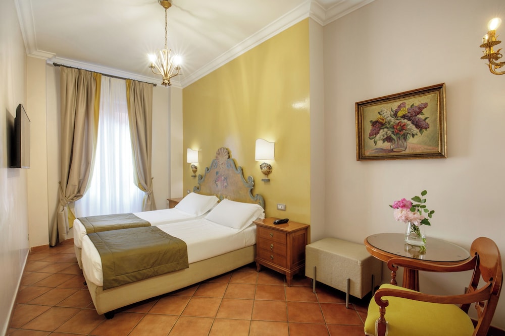 Hotel Mozart — Hotel rooms in Rome, Lazio
