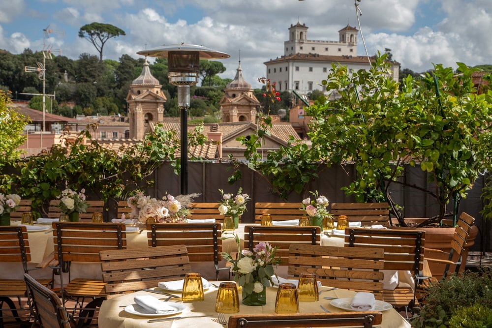 Hotel Mozart — Restaurant & bars in Rome, Lazio