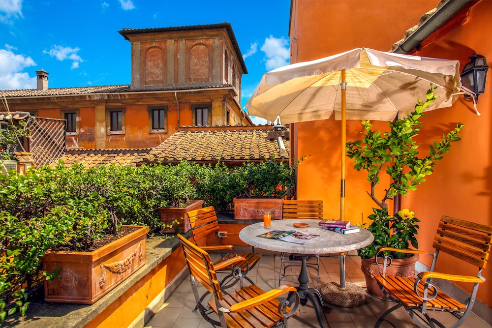 Hotel Mozart — Hotel building in Rome, Lazio