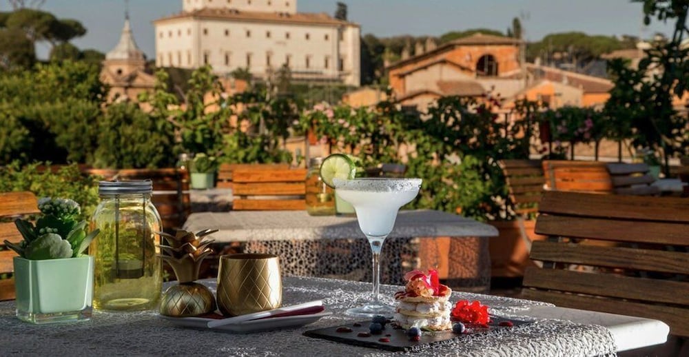 Hotel Mozart — Restaurant & bars in Rome, Lazio