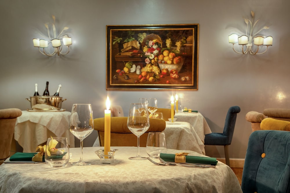 Hotel Mozart — Restaurant & bars in Rome, Lazio