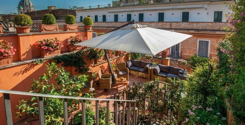 Hotel Mozart — Hotel building in Rome, Lazio