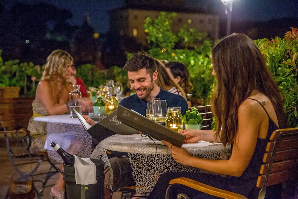 Hotel Mozart — Restaurant & bars in Rome, Lazio
