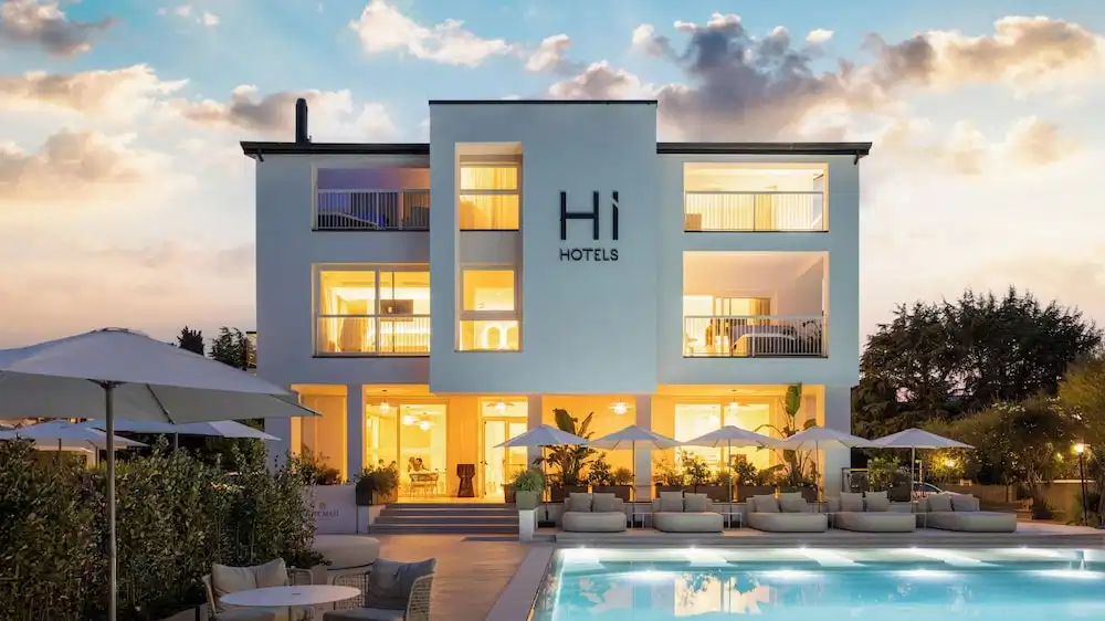 Hi Hotels Sirmione – Heated Lakeview Pool — Main photo in Sirmione, Lombardy