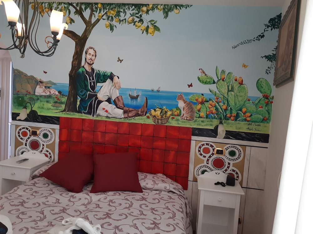 Hotel Antica Repubblica — Hotel rooms in Amalfi, Campania