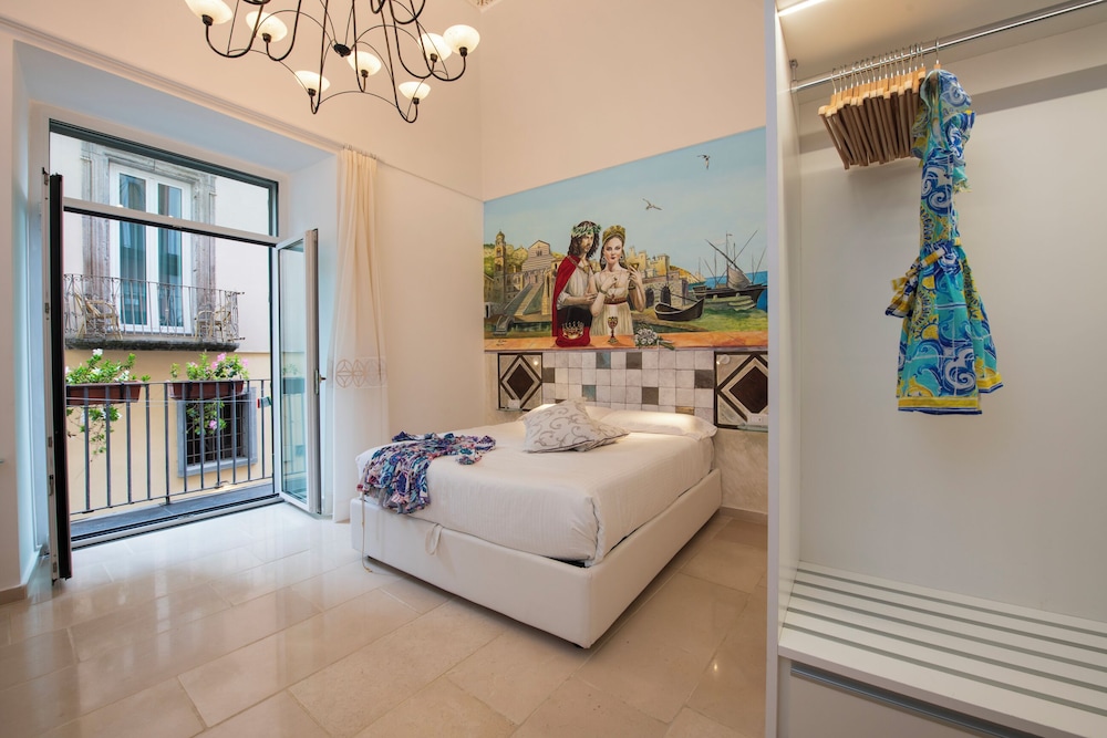 Hotel Antica Repubblica — Hotel rooms in Amalfi, Campania