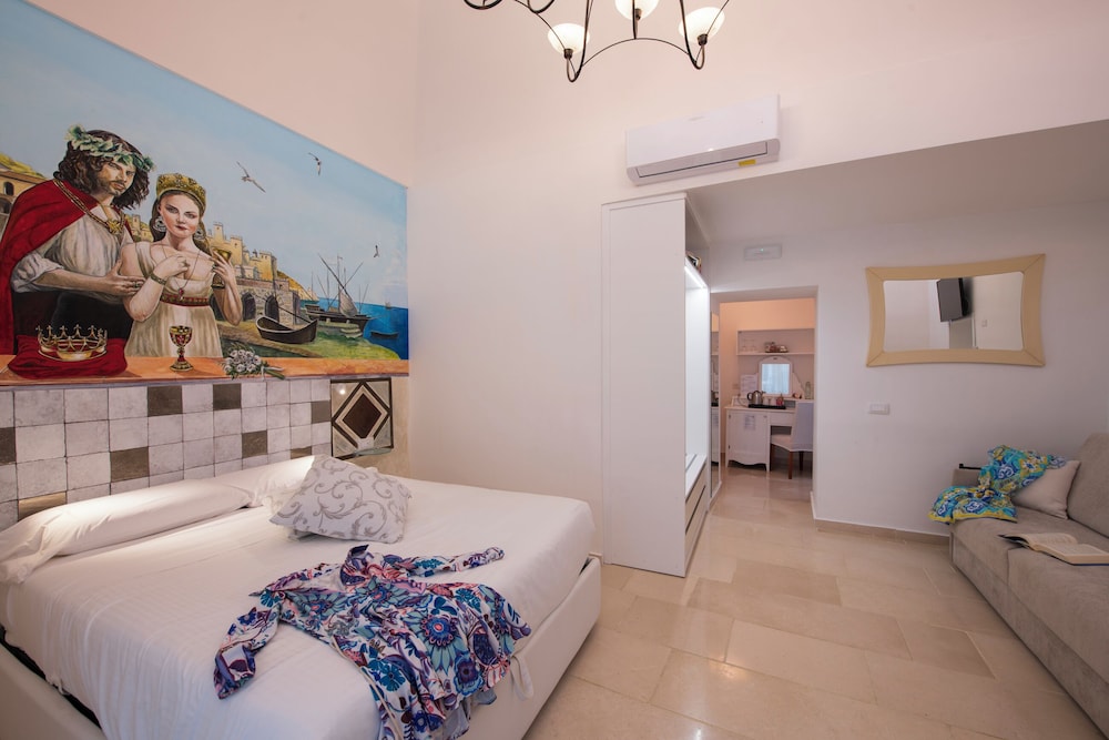 Hotel Antica Repubblica — Hotel rooms in Amalfi, Campania