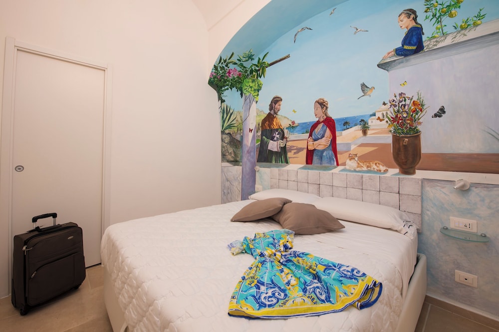 Hotel Antica Repubblica — Hotel rooms in Amalfi, Campania