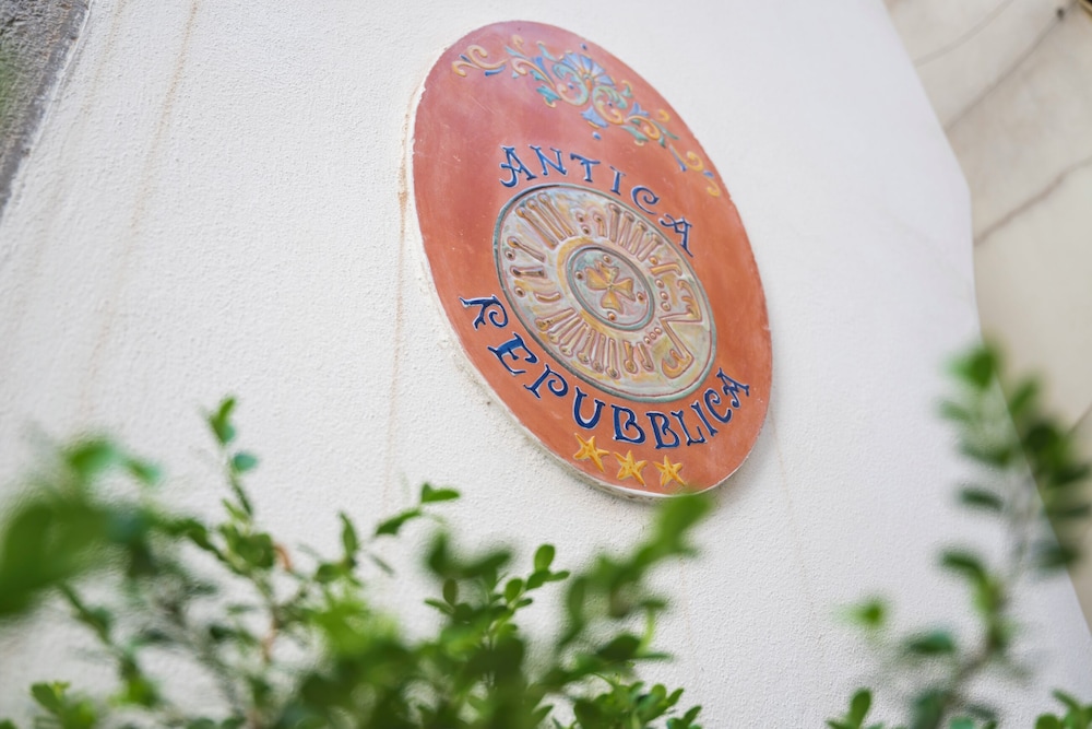 Hotel Antica Repubblica — Hotel building in Amalfi, Campania