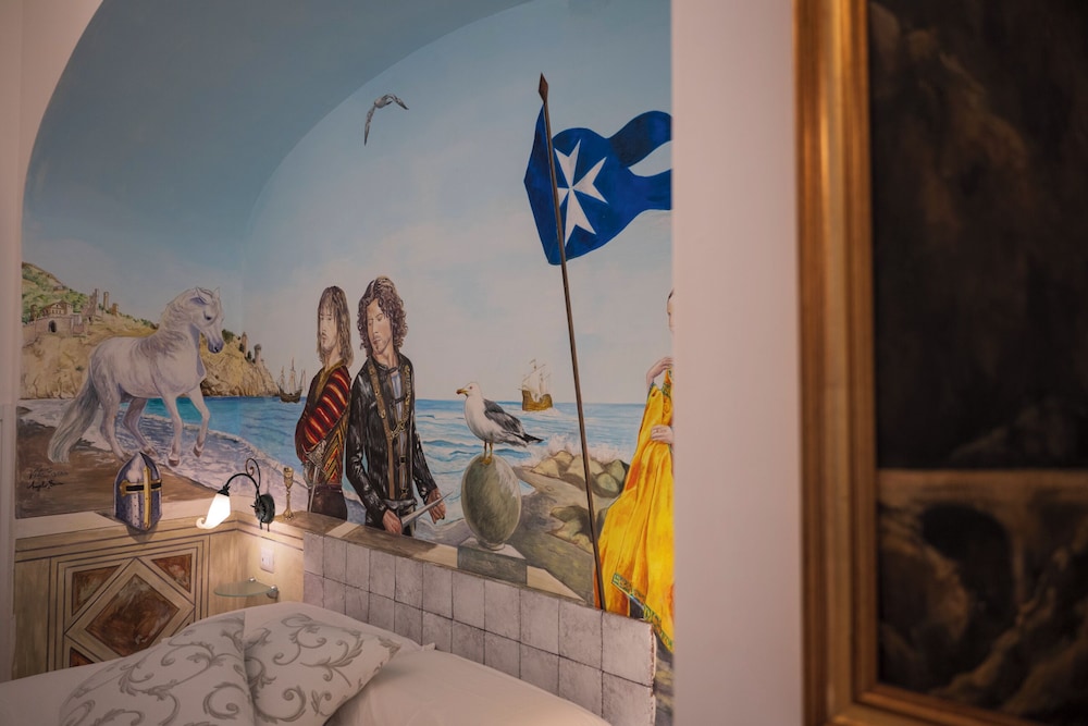 Hotel Antica Repubblica — Hotel rooms in Amalfi, Campania