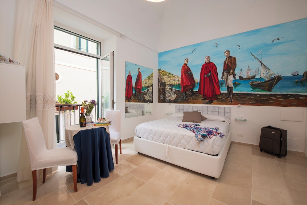 Hotel Antica Repubblica — Hotel rooms in Amalfi, Campania