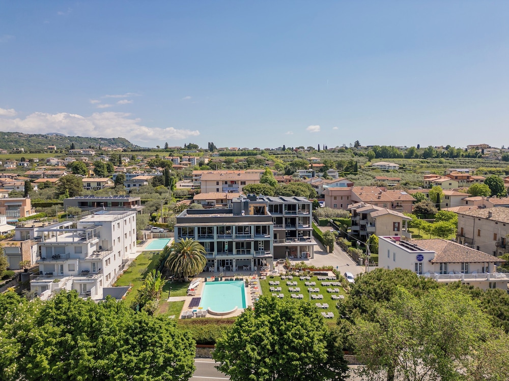 San Marco — Swimming pool in Bardolino, Veneto
