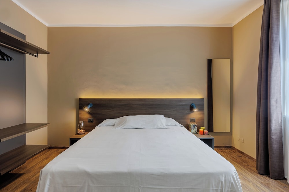 San Marco — Hotel rooms in Bardolino, Veneto