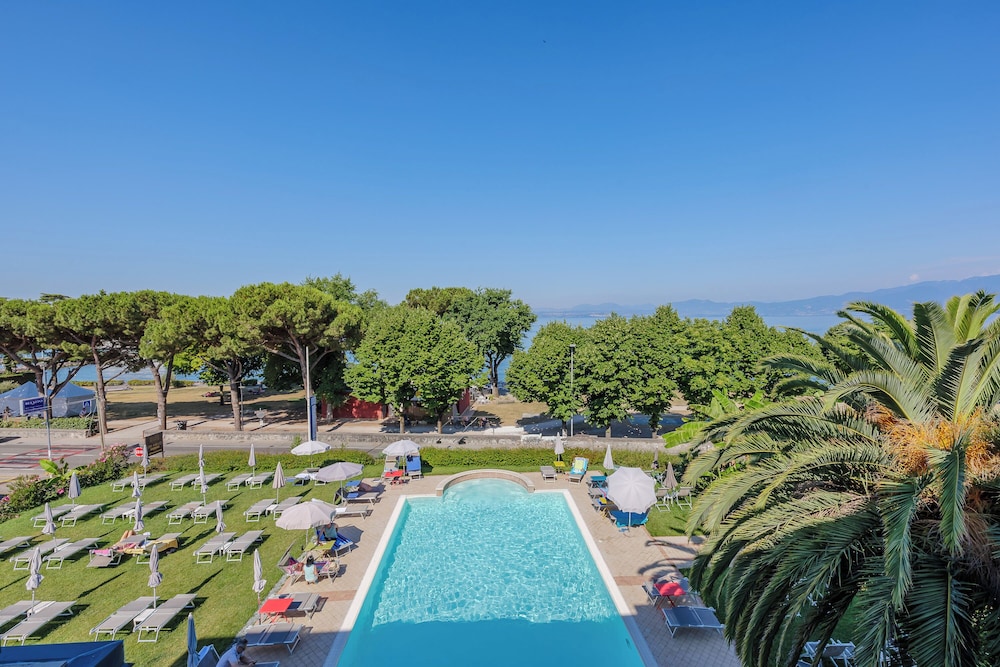 San Marco — Swimming pool in Bardolino, Veneto