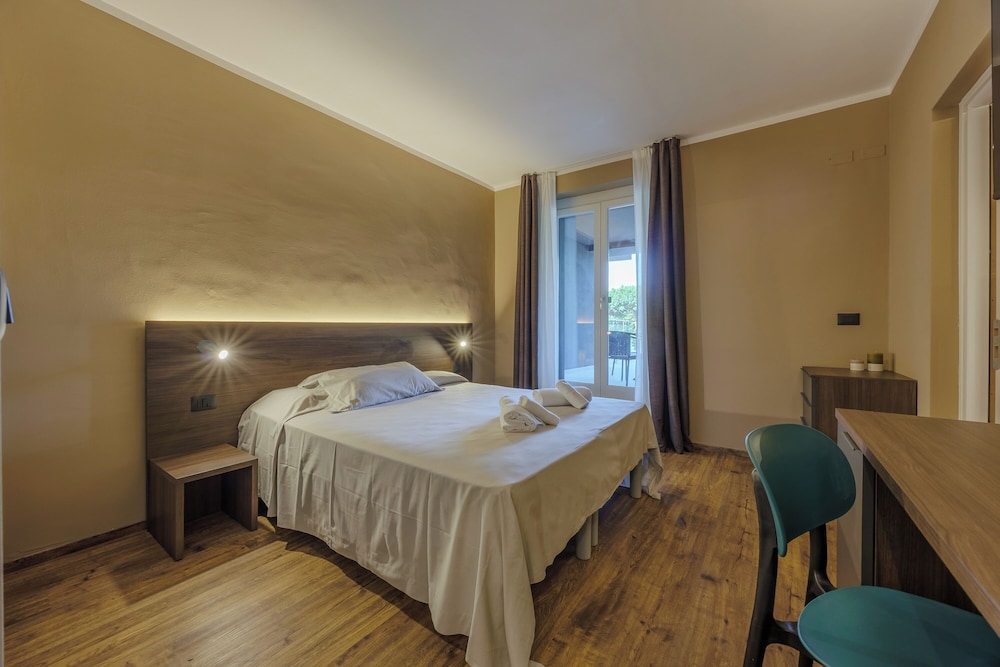 San Marco — Hotel rooms in Bardolino, Veneto