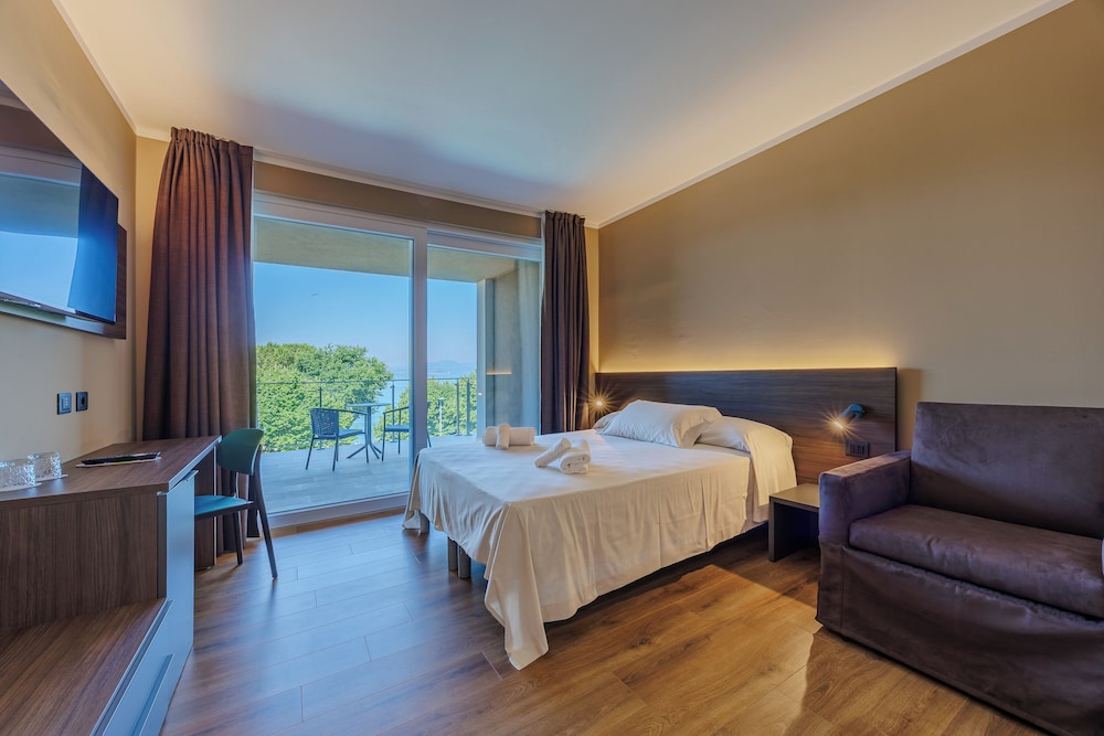 San Marco — Hotel rooms in Bardolino, Veneto