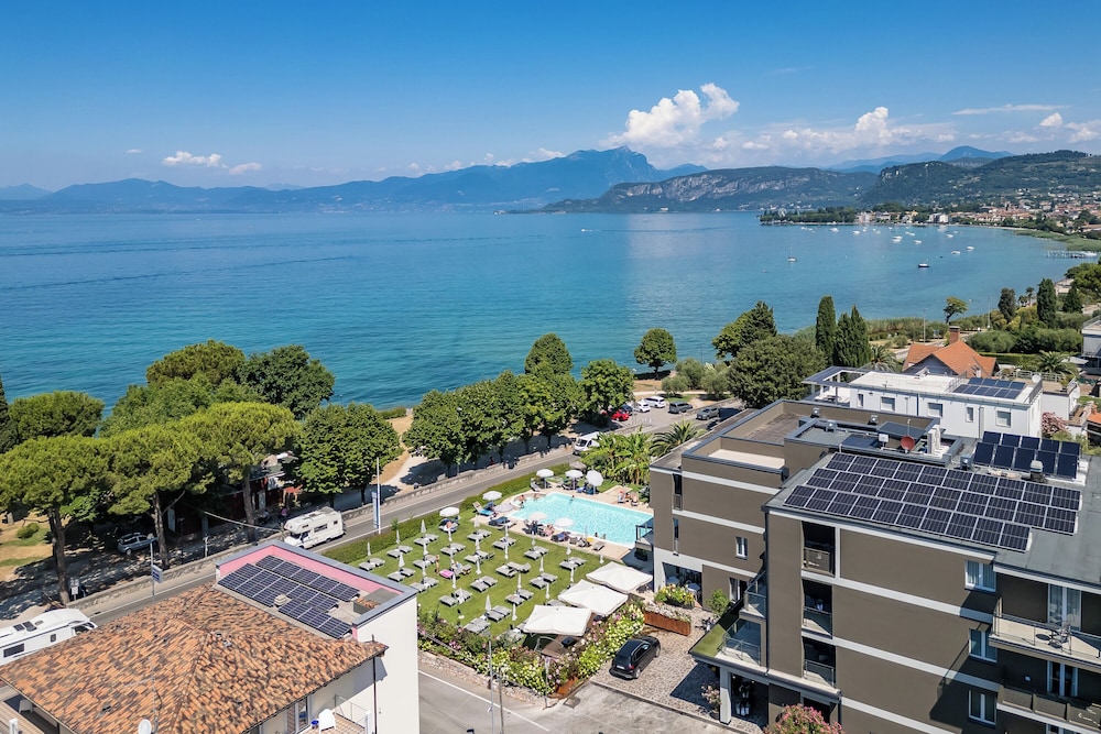San Marco — Swimming pool in Bardolino, Veneto