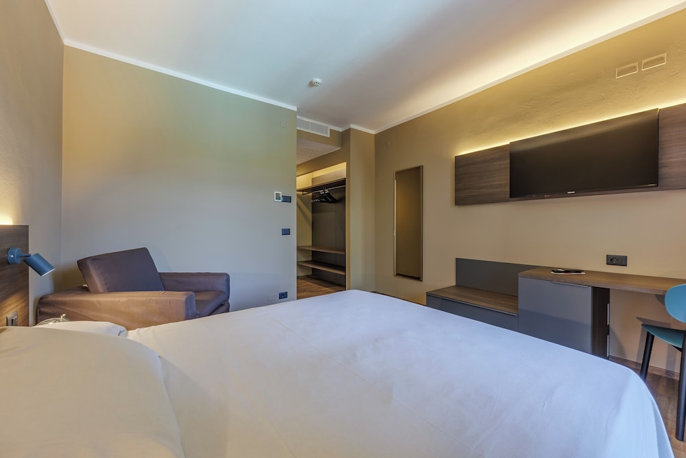 San Marco — Hotel rooms in Bardolino, Veneto