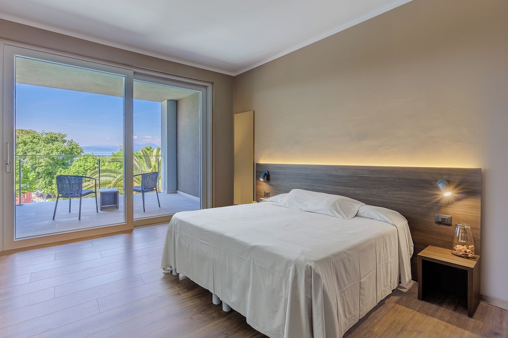 San Marco — Hotel rooms in Bardolino, Veneto