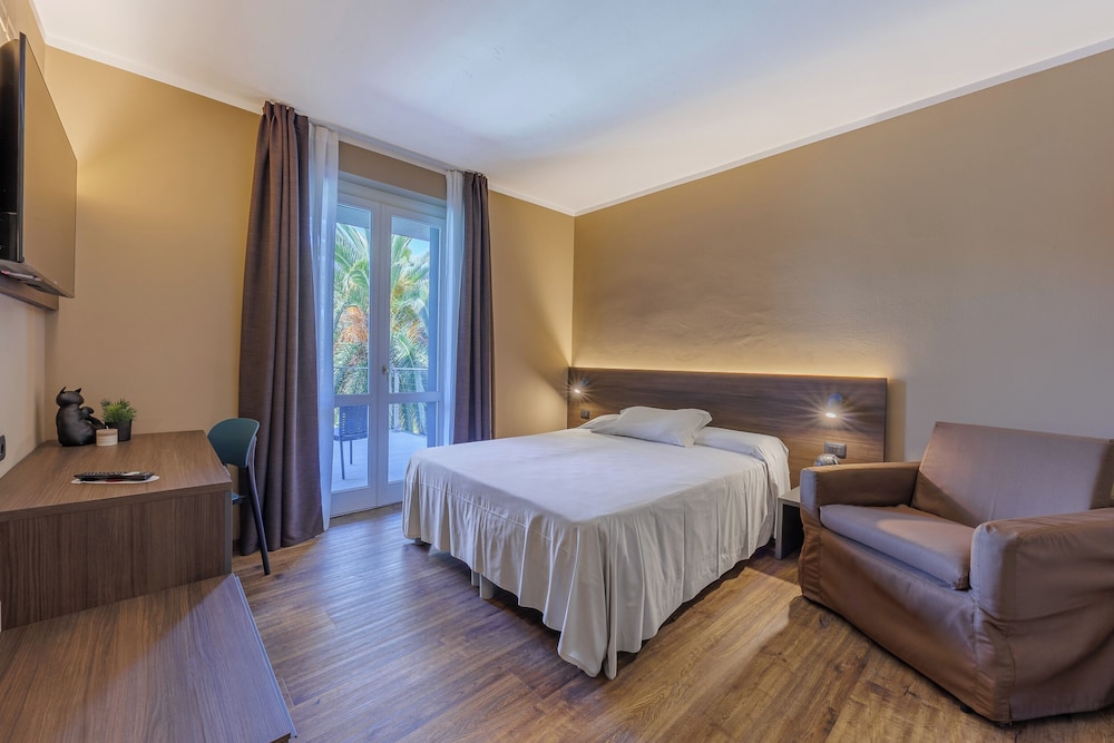 San Marco — Hotel rooms in Bardolino, Veneto