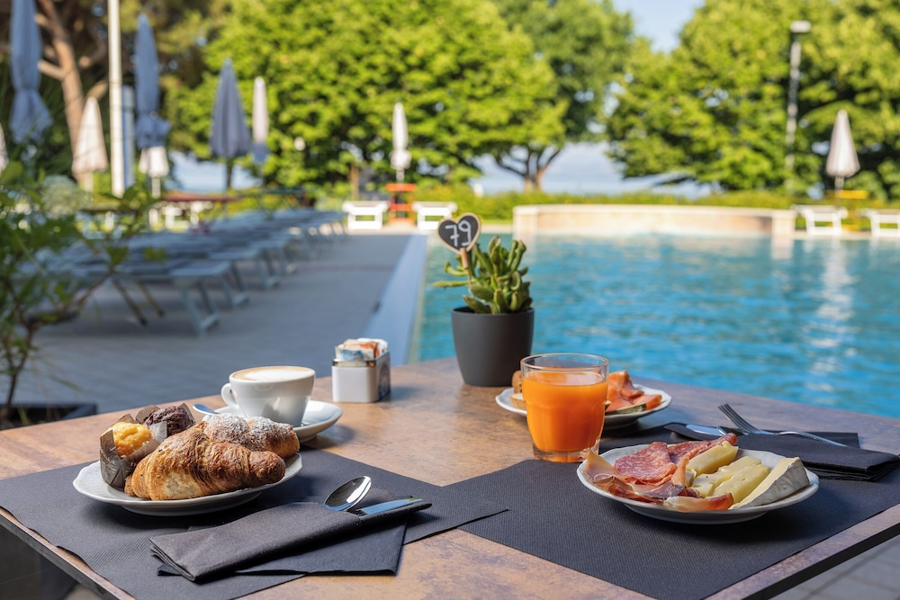 San Marco — Restaurant & bars in Bardolino, Veneto