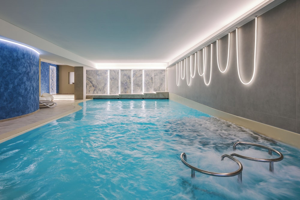 Grand Hotel Villa Serbelloni — Swimming pool in Bellagio, Lombardy