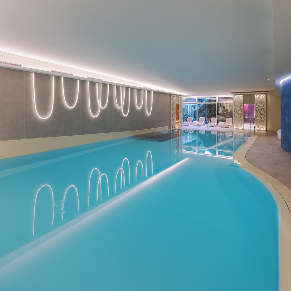 Grand Hotel Villa Serbelloni — Swimming pool in Bellagio, Lombardy