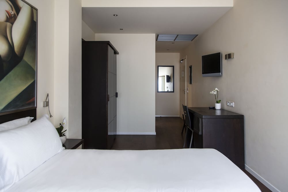Hotel Antico Borgo — Hotel rooms in Riva del Garda, Trentino-Alto Adige