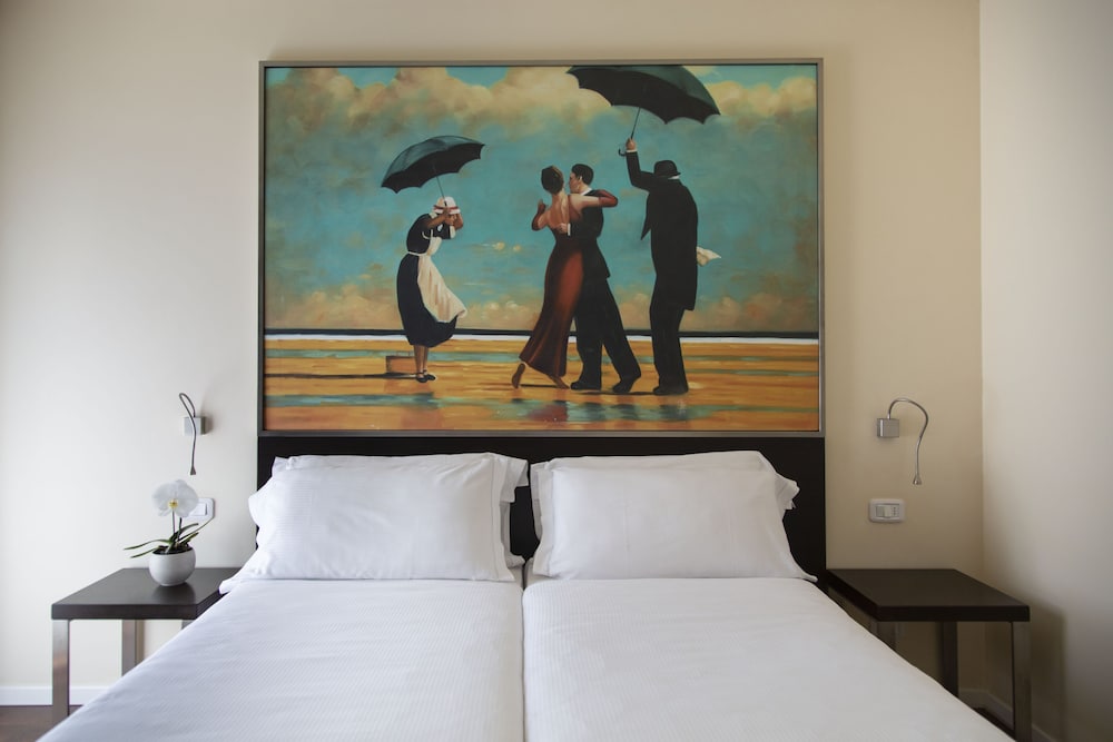 Hotel Antico Borgo — Hotel rooms in Riva del Garda, Trentino-Alto Adige