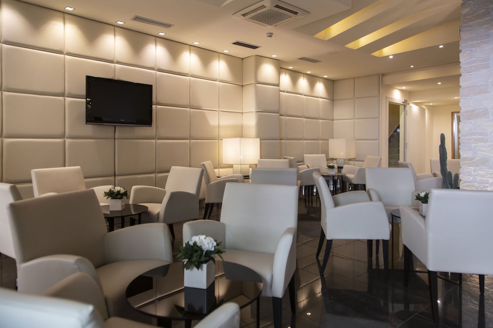 Hotel Antico Borgo — Restaurant & bars in Riva del Garda, Trentino-Alto Adige