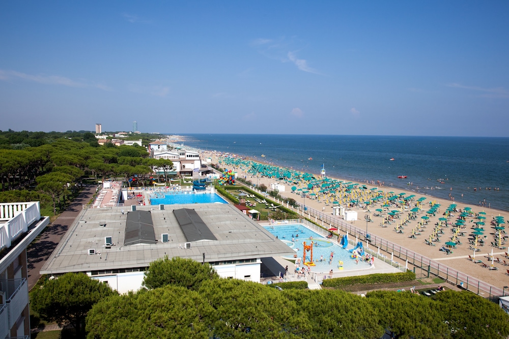 Regent's Hotel — Main photo in Jesolo, Veneto