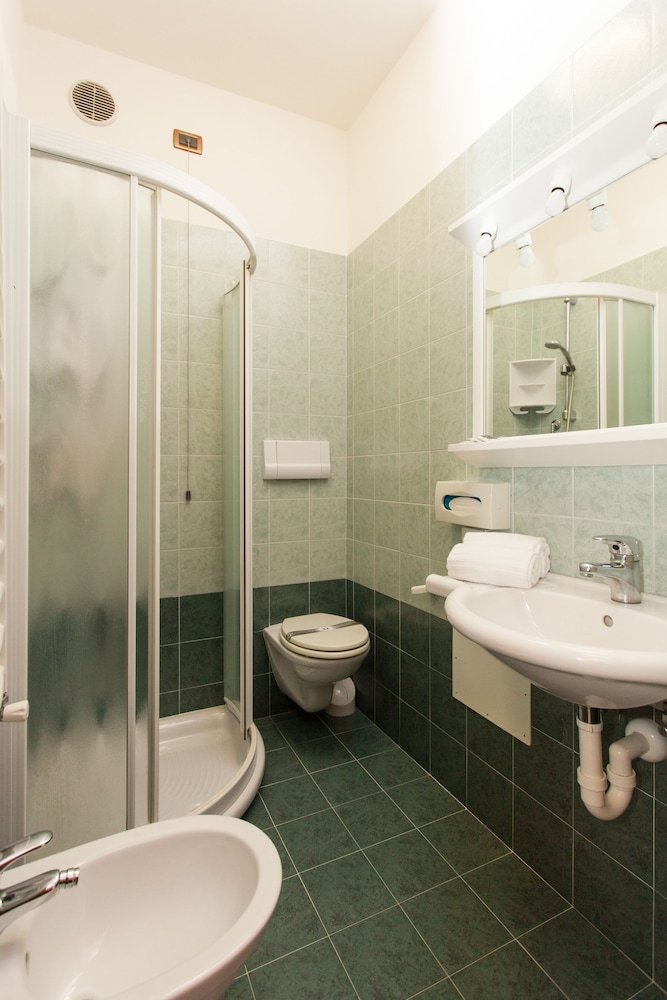 Regent's Hotel — Hotel rooms in Jesolo, Veneto