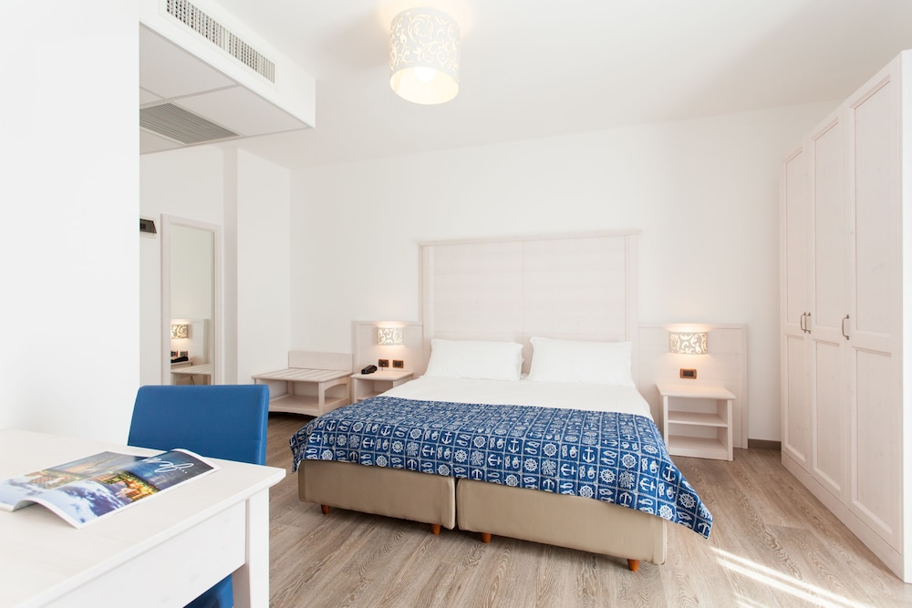 Regent's Hotel — Hotel rooms in Jesolo, Veneto