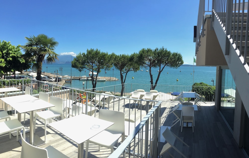 Hotel Ca' Serena — Main photo in Sirmione, Lombardy