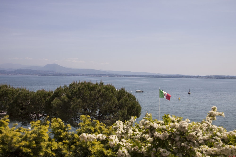 Hotel Ca' Serena — Attractions in the area in Sirmione, Lombardy
