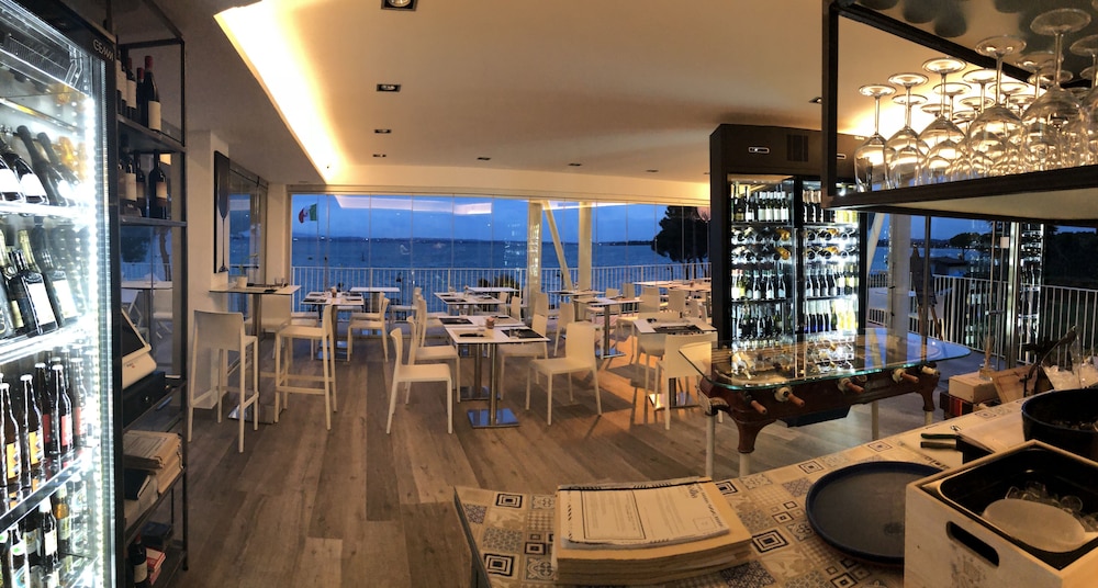 Hotel Ca' Serena — Restaurant & bars in Sirmione, Lombardy