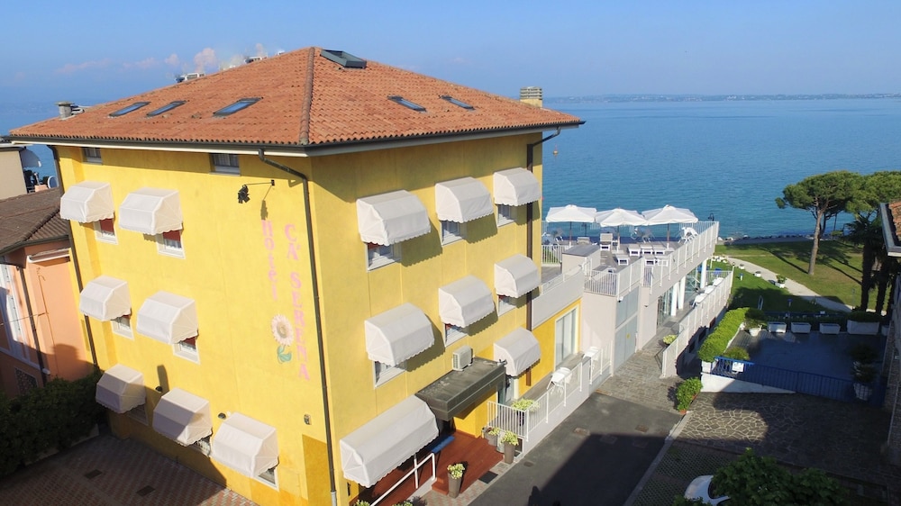 Hotel Ca' Serena — Hotel building in Sirmione, Lombardy