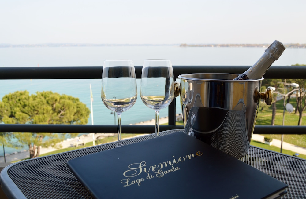 Hotel Ca' Serena — Restaurant & bars in Sirmione, Lombardy
