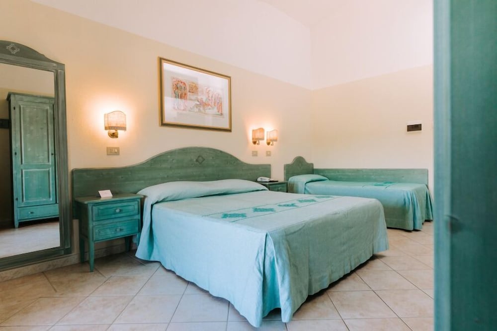 Nicolaus Club Torre Moresca — Hotel rooms in Orosei, Sardinia