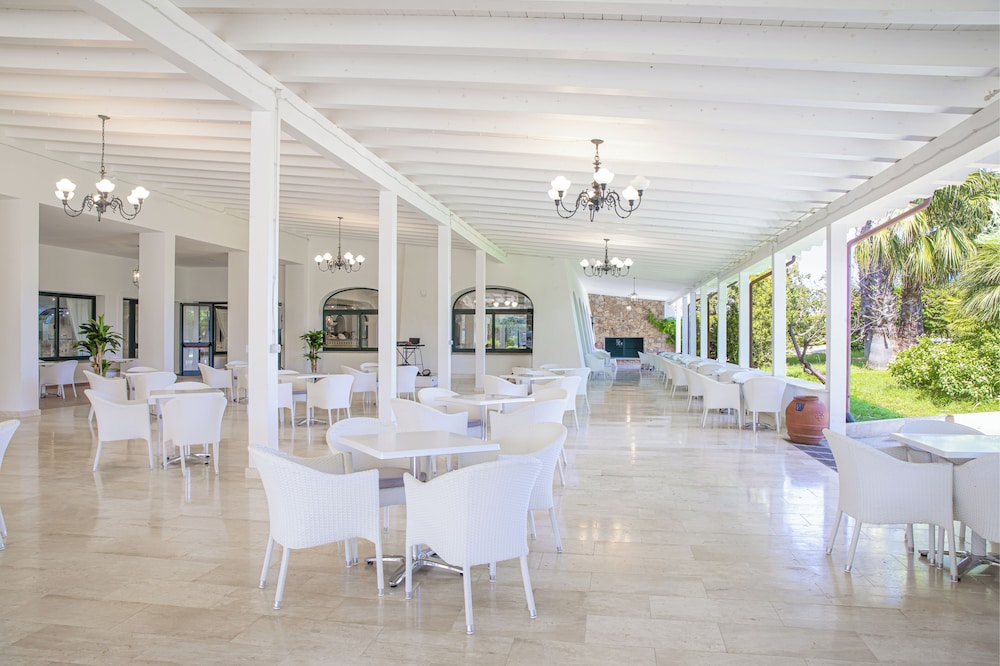 Club Hotel Marina Beach — Restaurant & bars in Orosei, Sardinia