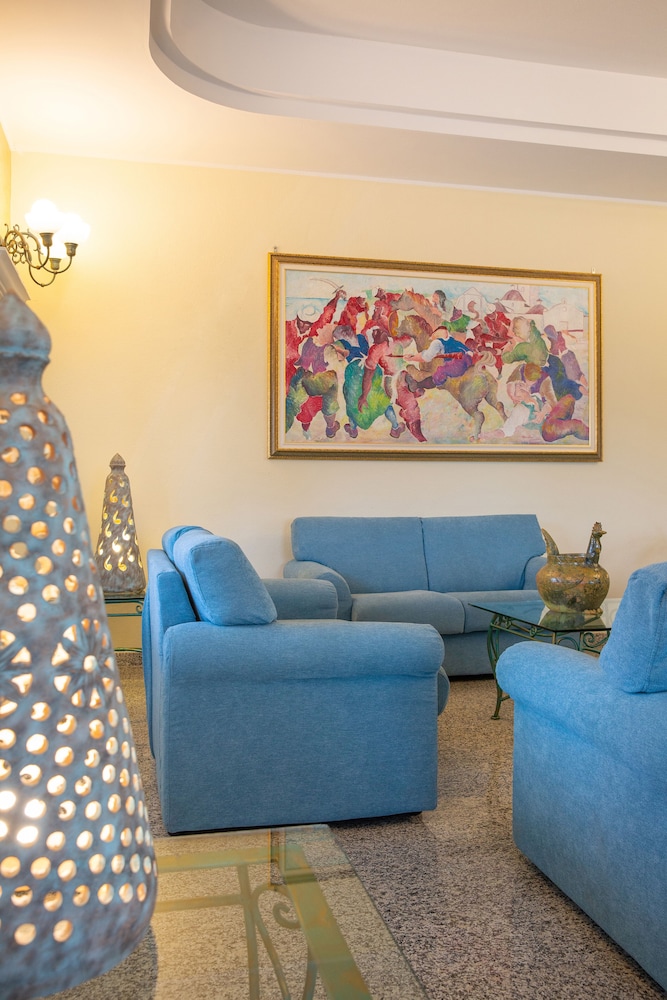 Club Hotel Marina Beach — Hotel rooms in Orosei, Sardinia