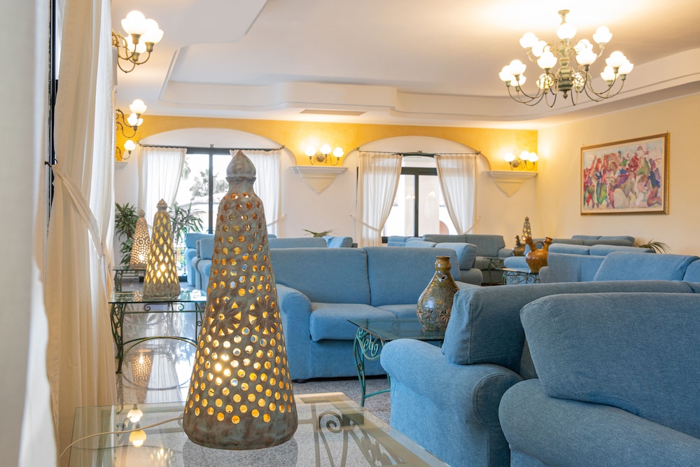 Club Hotel Marina Beach — Hotel building in Orosei, Sardinia