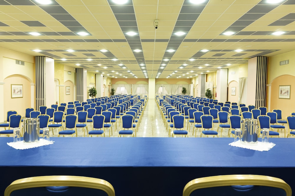 Club Hotel Marina Beach — Hotel building in Orosei, Sardinia