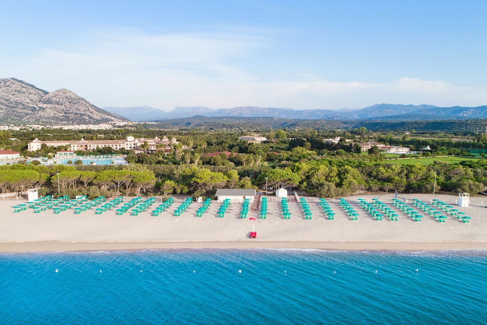 Club Hotel Marina Beach — Beach in Orosei, Sardinia