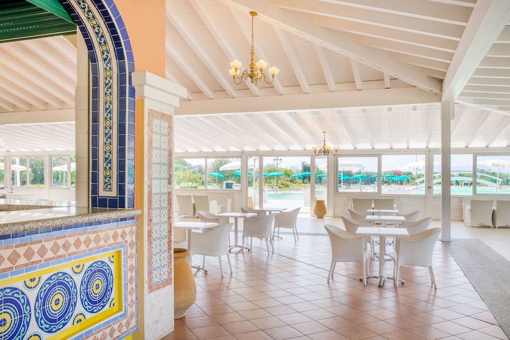 Club Hotel Marina Beach — Restaurant & bars in Orosei, Sardinia