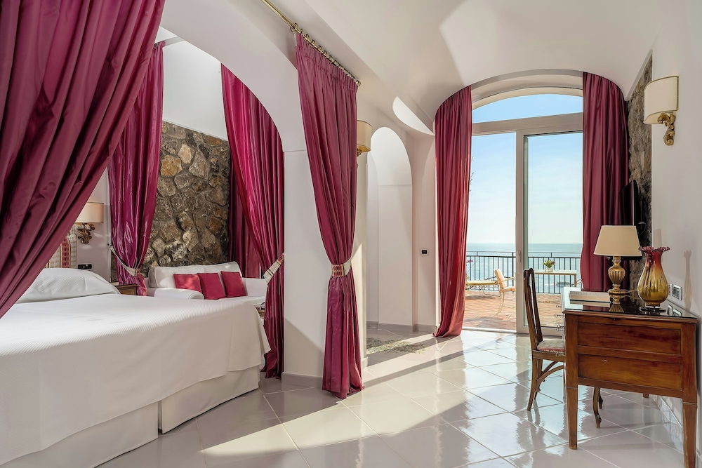 Santa Caterina — Hotel rooms in Amalfi, Campania