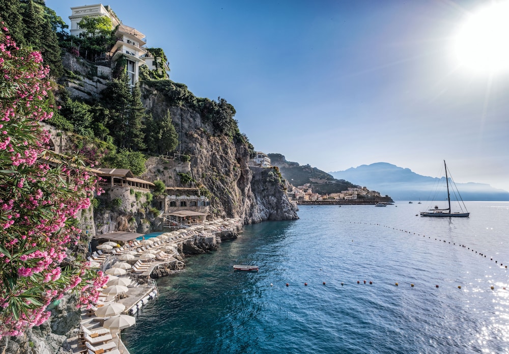 Santa Caterina — Beach in Amalfi, Campania