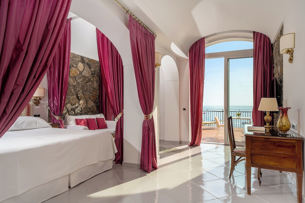 Santa Caterina — Hotel rooms in Amalfi, Campania