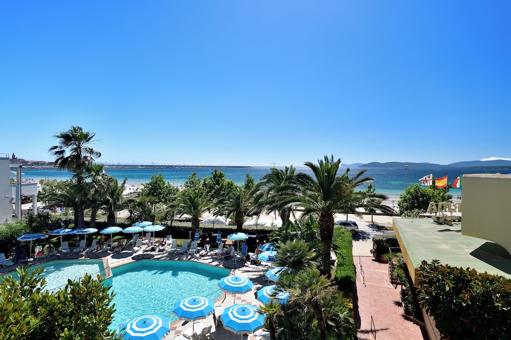 Hotel Florida — Swimming pool in Alghero, Sardinia