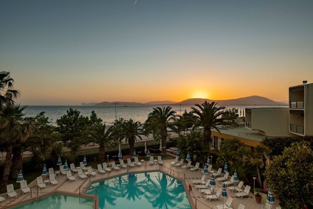 Hotel Florida — Swimming pool in Alghero, Sardinia